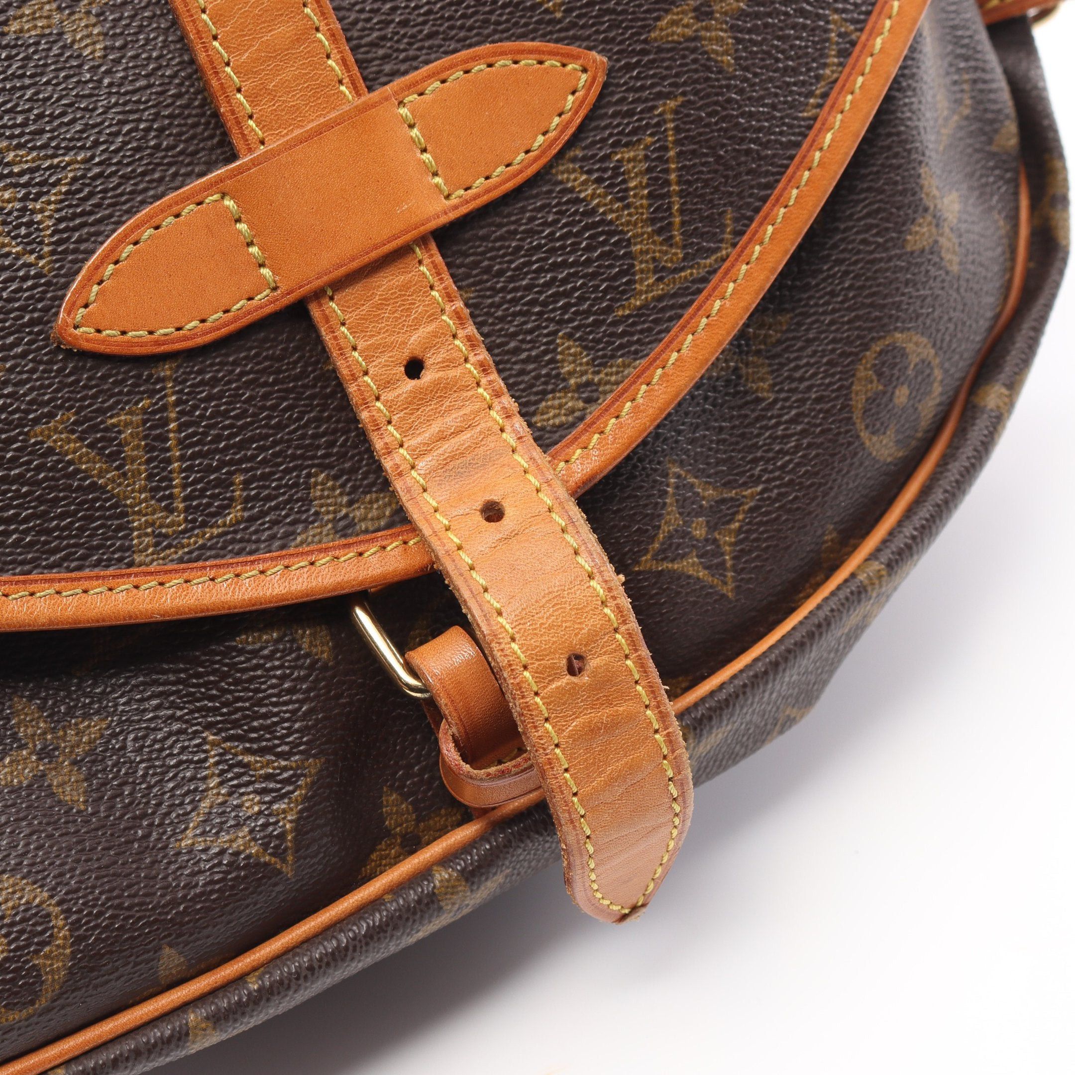 Louis Vuitton Louis Vuitton Saumur 30 Monogram Shoulder Bag Leather Brown Size ONE SIZE - 8 Thumbnail