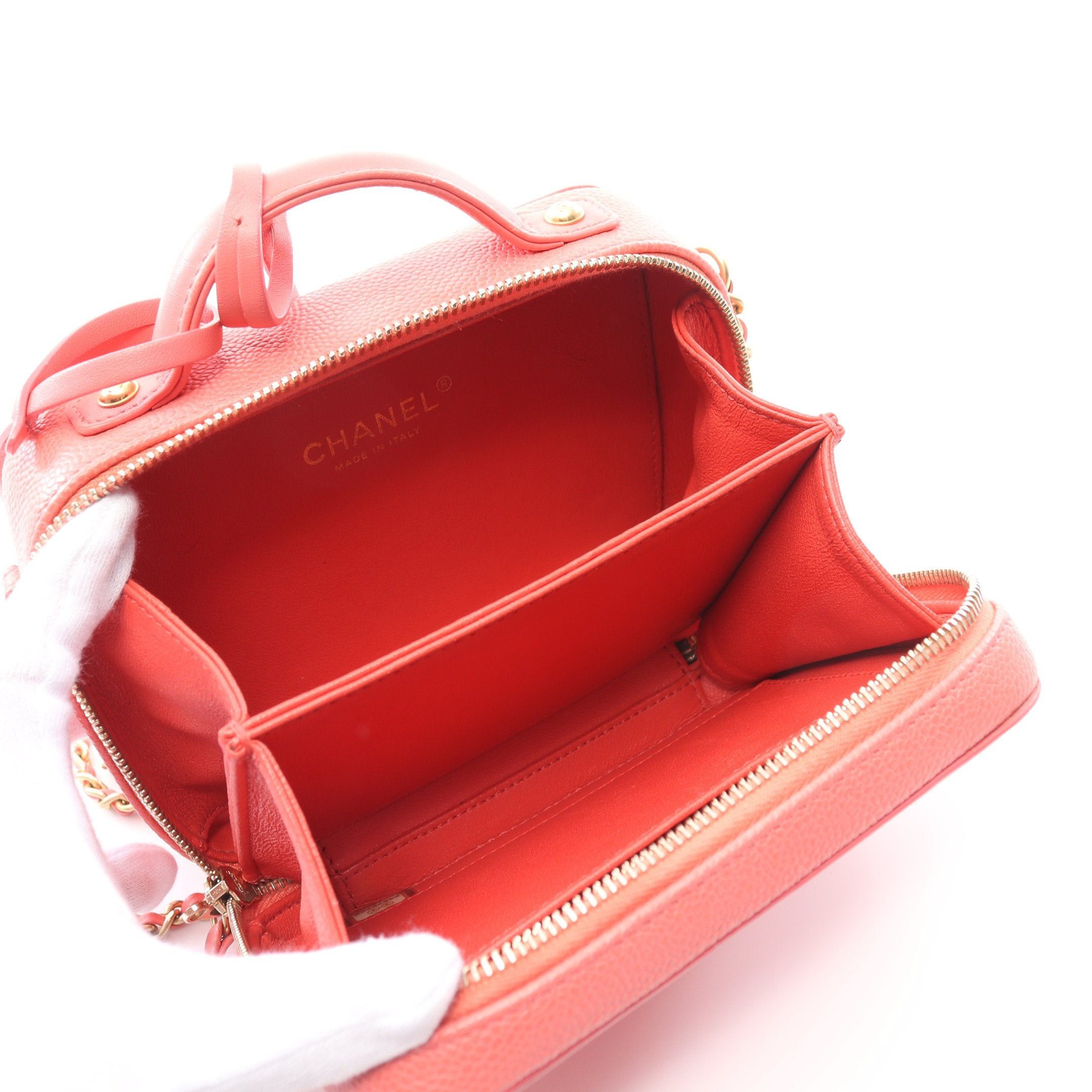 Chanel Chanel Cc Figley Small Vanity Bag Chain Shoulder Caviar Skin Coral Pink Gold Hardware Size ONE SIZE - 3 Thumbnail
