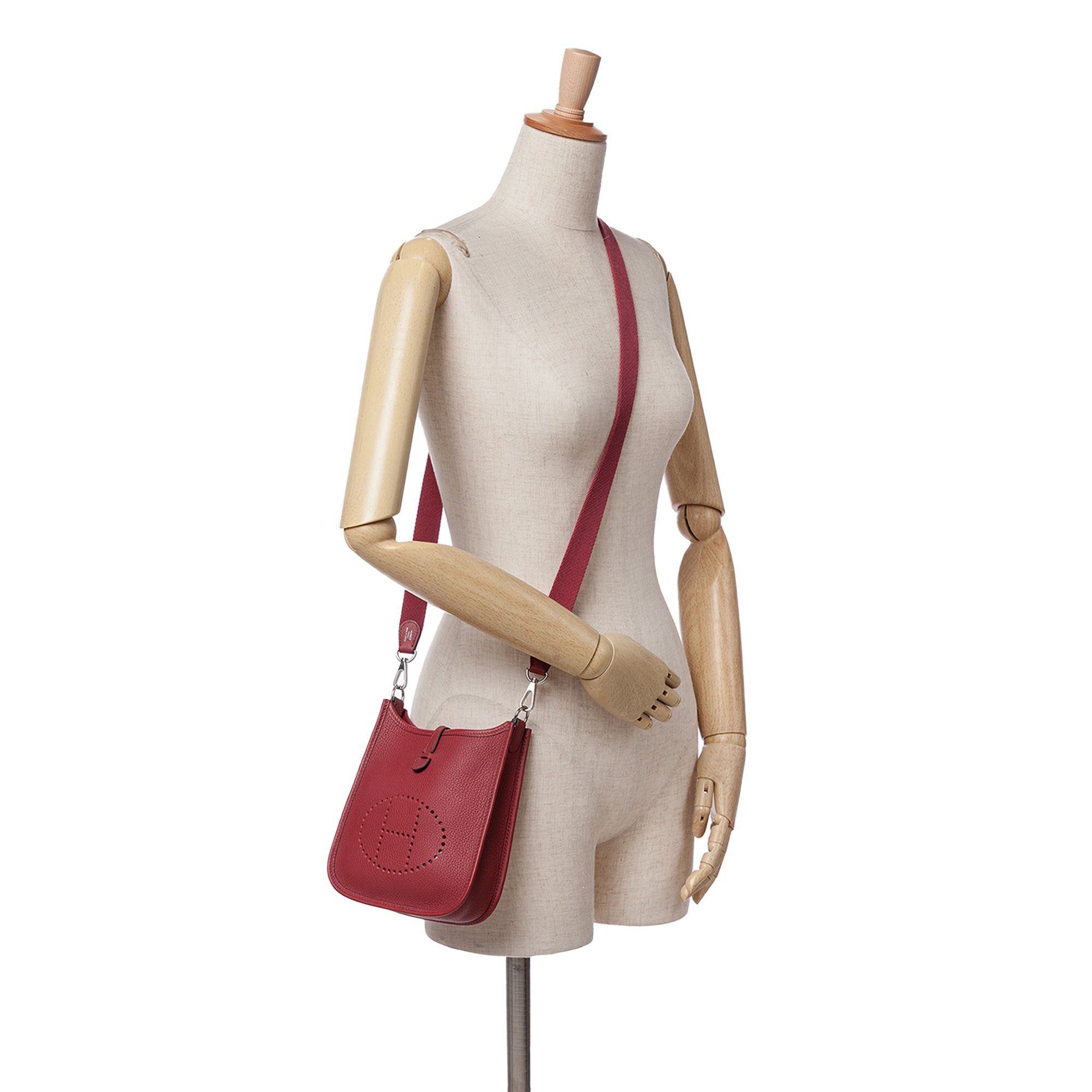 Hermes Hermès Clemence Evelyne I TPM Red Size ONE SIZE - 6 Thumbnail