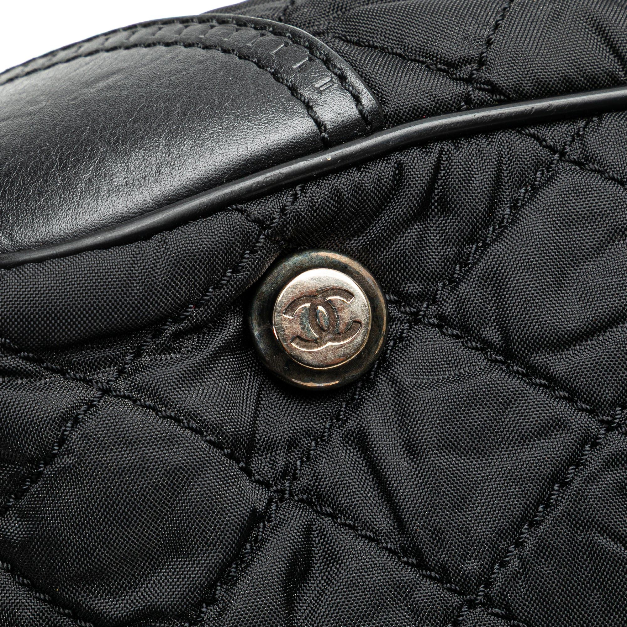 Chanel Chanel Paris New York Quilted Nylon Duffle Handbag Black Size ONE SIZE - 9 Thumbnail