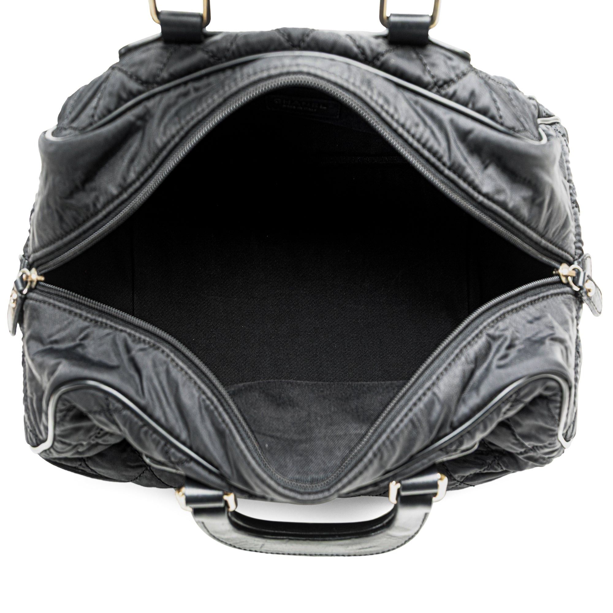 Chanel Chanel Paris New York Quilted Nylon Duffle Handbag Black Size ONE SIZE - 4 Thumbnail