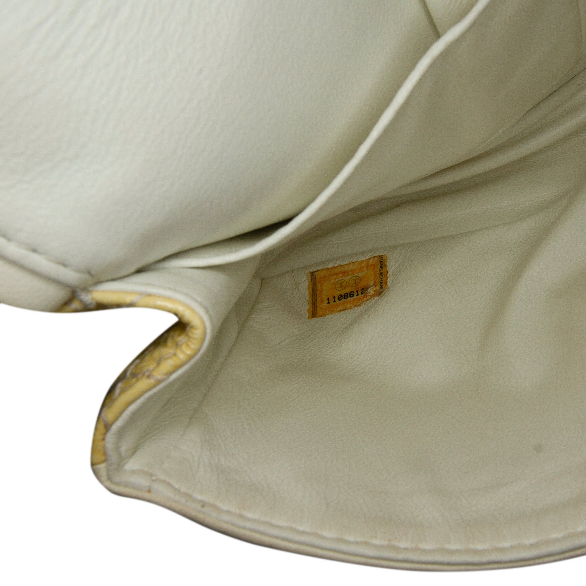 Chanel Chanel Mini Reissue 2.55 Patent Double Flap Yellow Size ONE SIZE - 9 Thumbnail