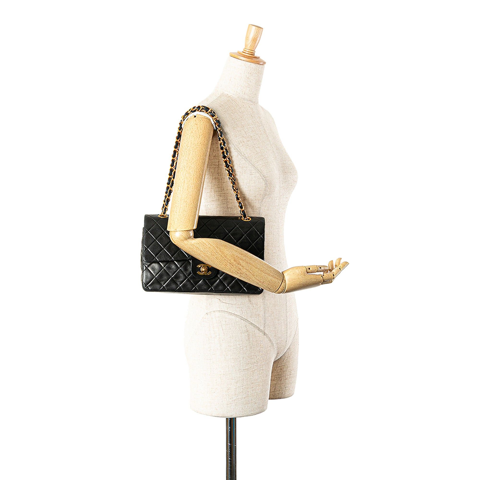 Chanel Chanel Medium Classic Lambskin Double Flap Black Size ONE SIZE - 14 Thumbnail
