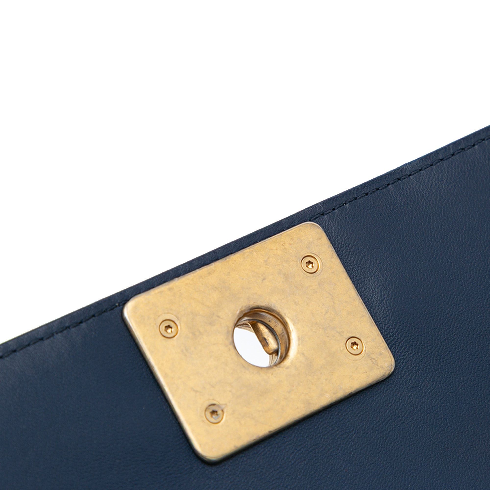 Chanel Chanel Medium Lambskin Boy Flap Blue Size ONE SIZE - 7 Thumbnail
