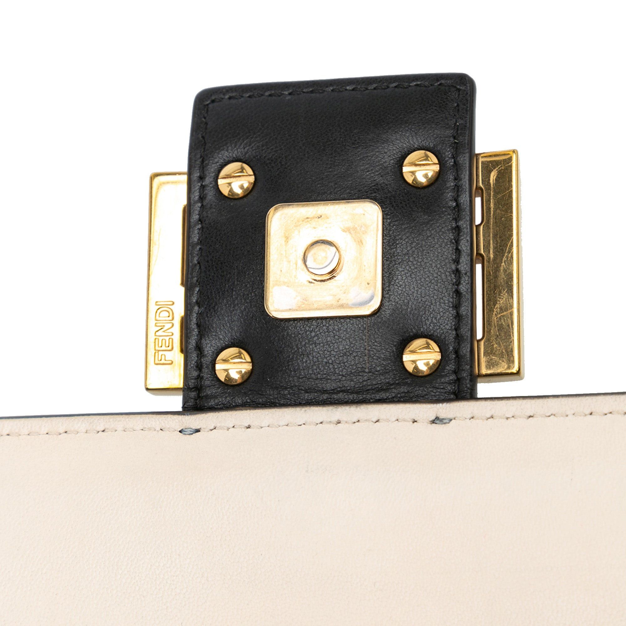 Fendi Fendi Bicolor Leather Chain Baguette White Size ONE SIZE - 7 Thumbnail