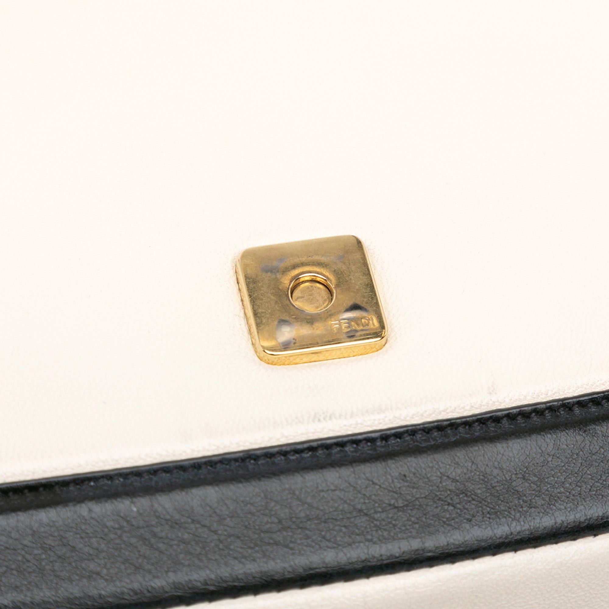 Fendi Fendi Bicolor Leather Chain Baguette White Size ONE SIZE - 8 Thumbnail