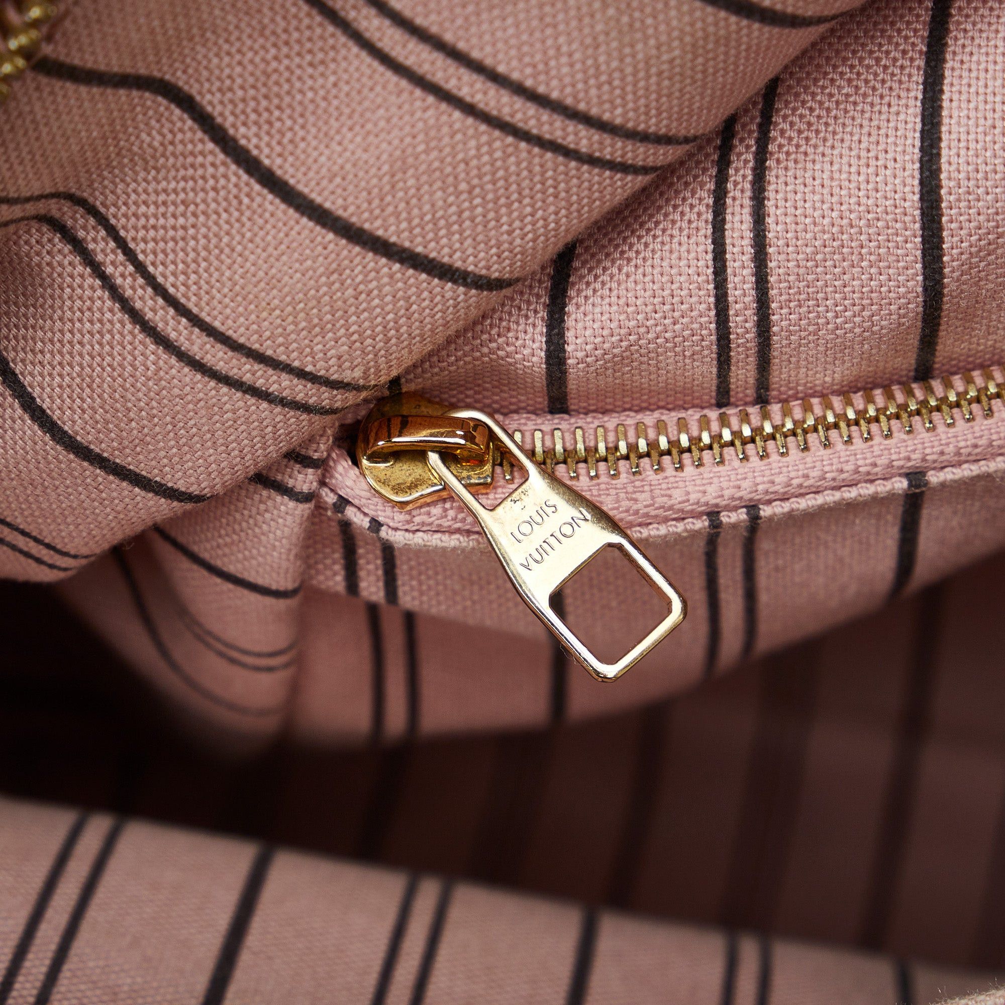 Louis Vuitton Louis Vuitton Monogram Empreinte Sorbonne Pink Size ONE SIZE - 9 Thumbnail