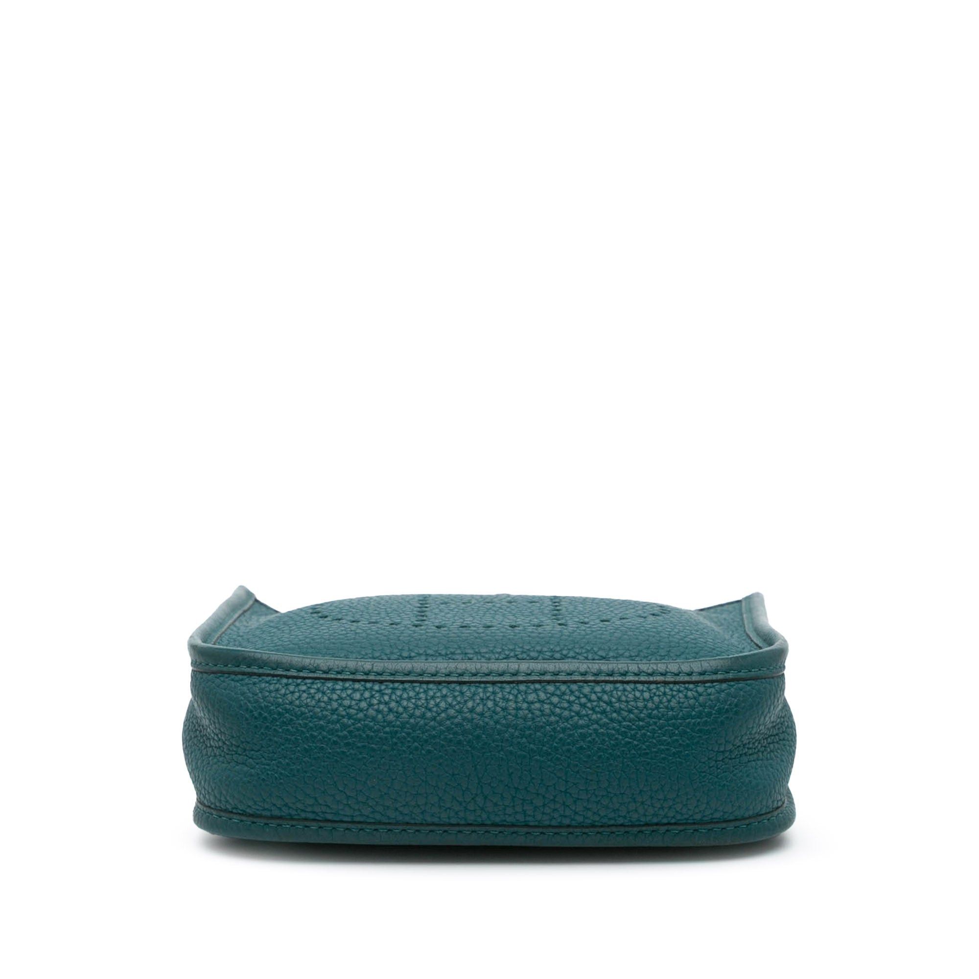 Hermes Hermès Clemence Evelyne III TPM Blue Size ONE SIZE - 3 Thumbnail