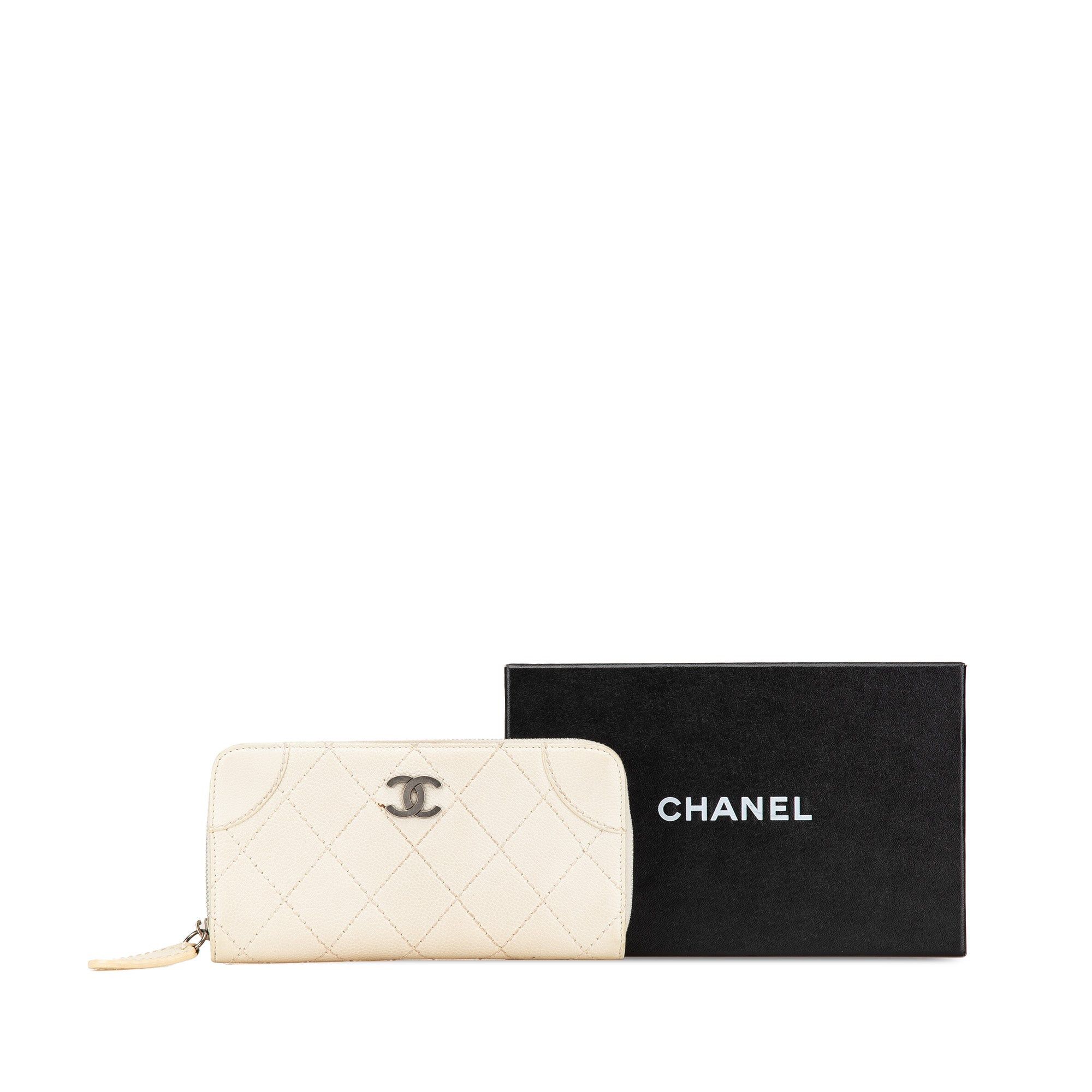 Chanel Chanel CC Quilted Caviar Zip Around Long Wallet White Size ONE SIZE - 14 Thumbnail