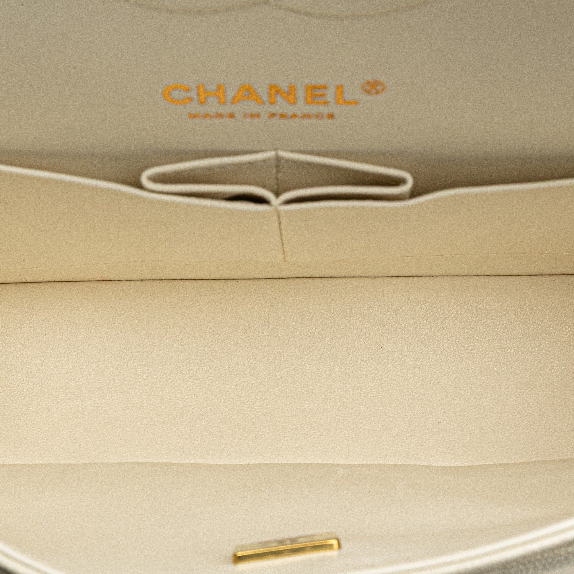 Chanel Chanel Medium Classic Caviar Double Flap White Size ONE SIZE - 4 Thumbnail