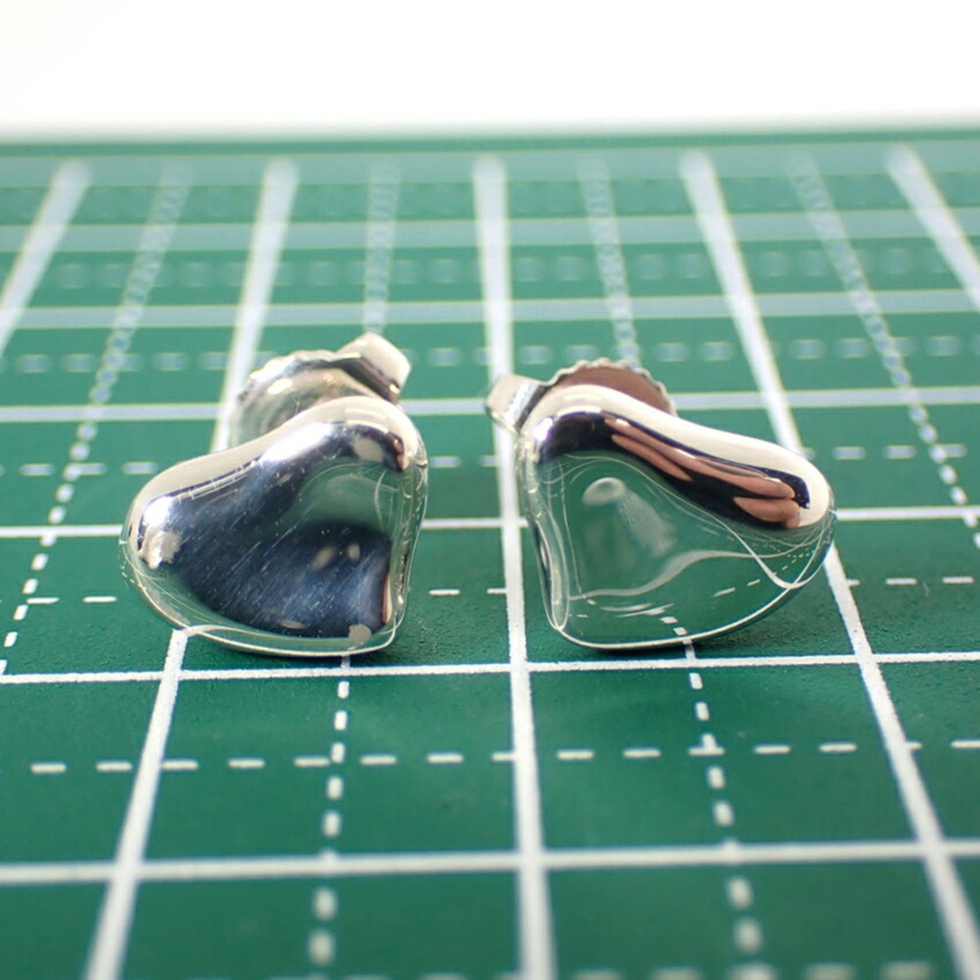 Tiffany & Co. Tiffany & Co Full heart earring Size ONE SIZE - 9 Thumbnail