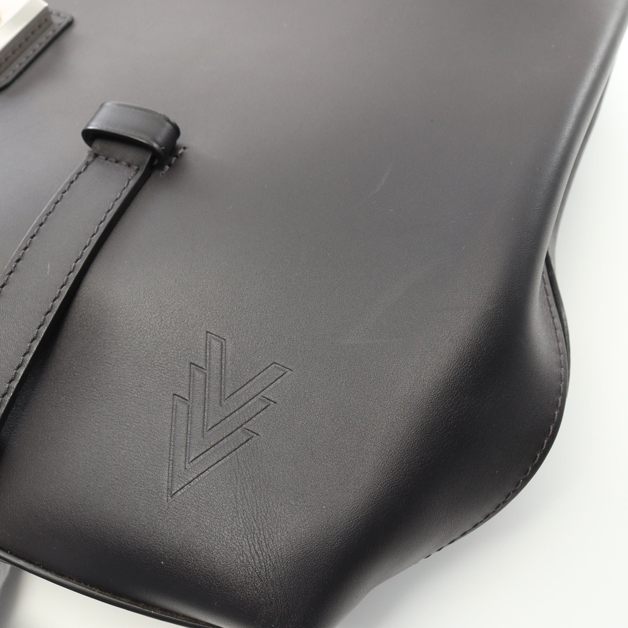 Louis Vuitton Louis Vuitton Cartable Cuir Ombre Anthracite Business Bag Leather Dark Gray Size ONE SIZE - 8 Thumbnail