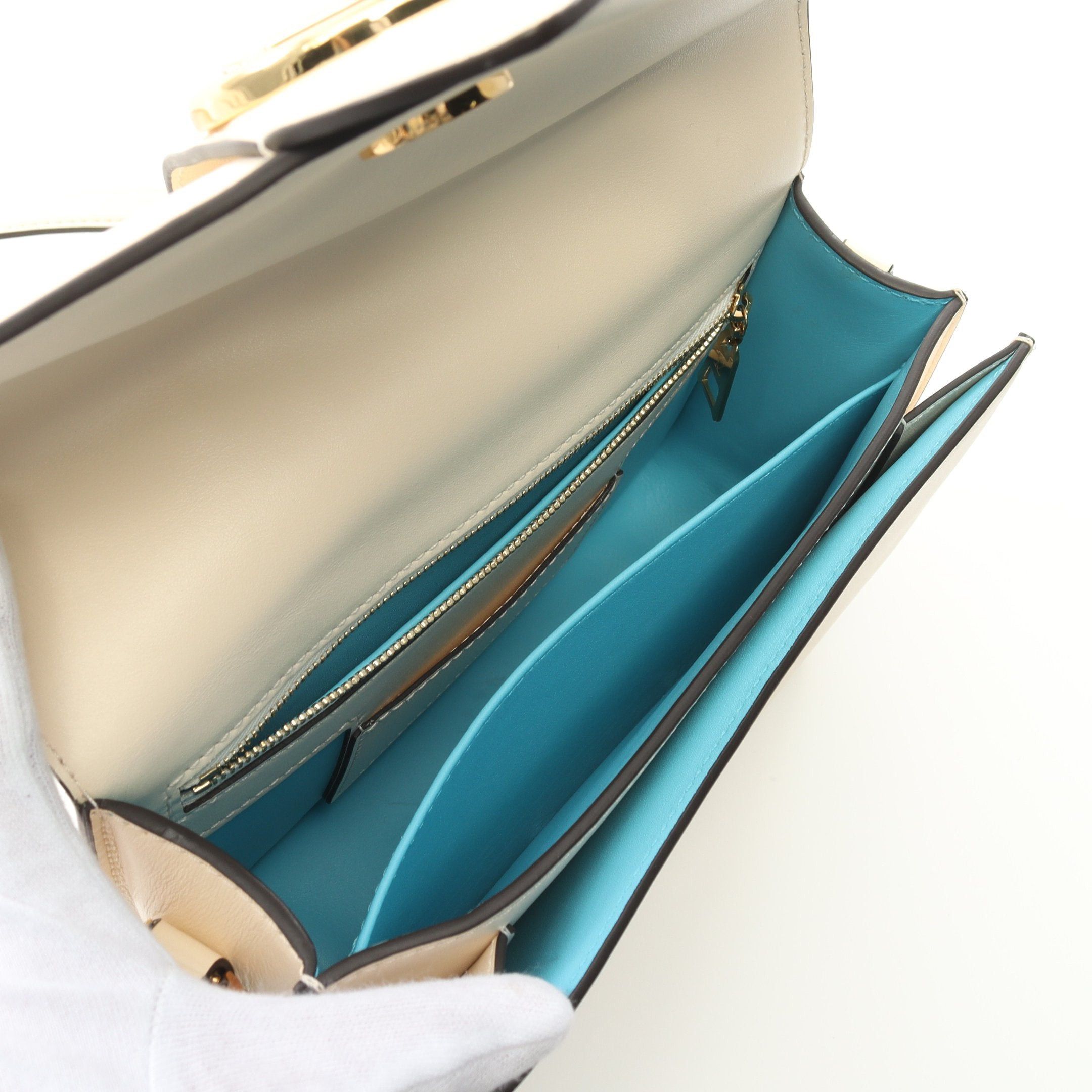 Louis Vuitton Louis Vuitton Lv Pont 9 Neuf Claim Shoulder Bag Leather Ivory Size ONE SIZE - 3 Thumbnail