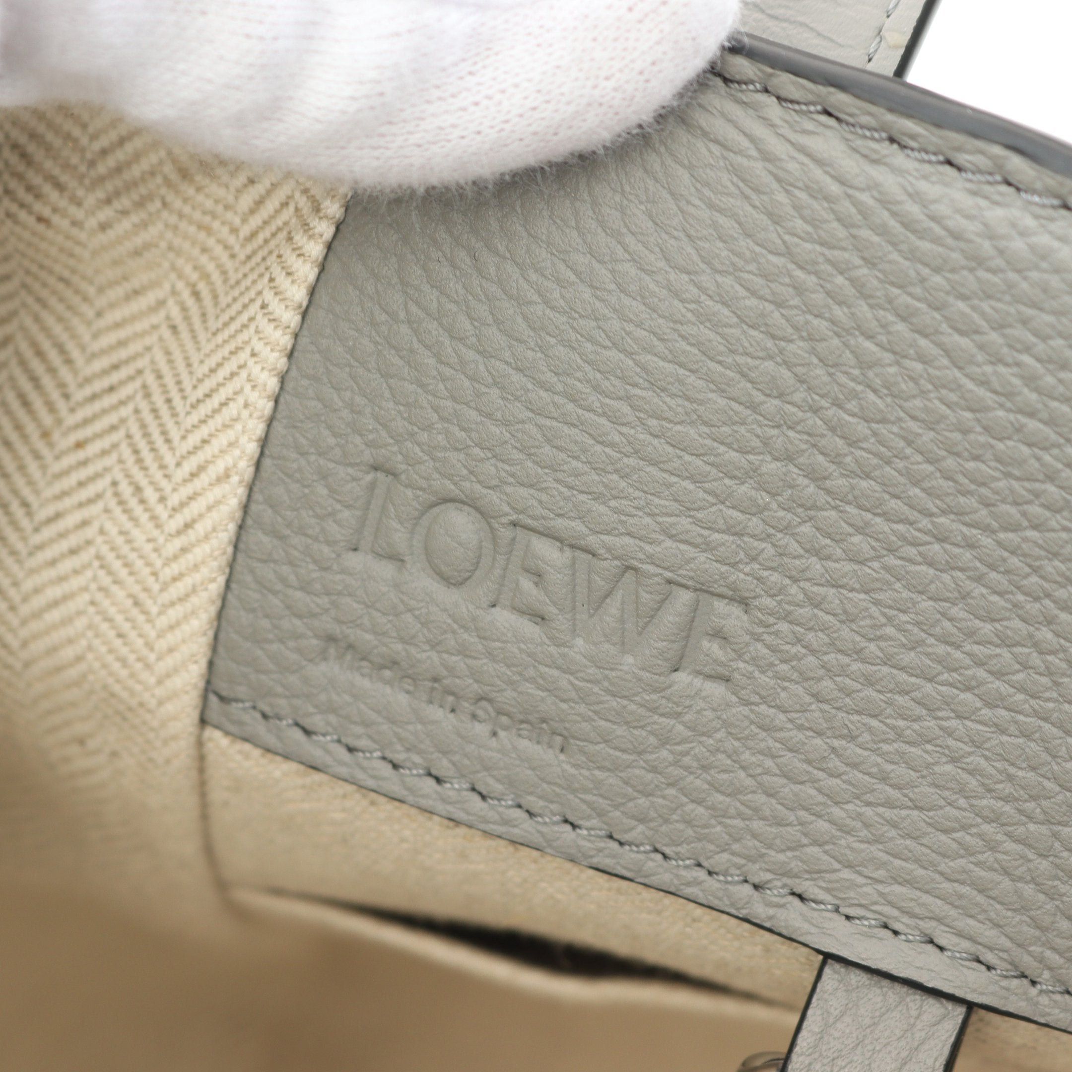 Loewe Loewe Hammock Bag Compact Handbag Leather Gray Size ONE SIZE - 4 Thumbnail