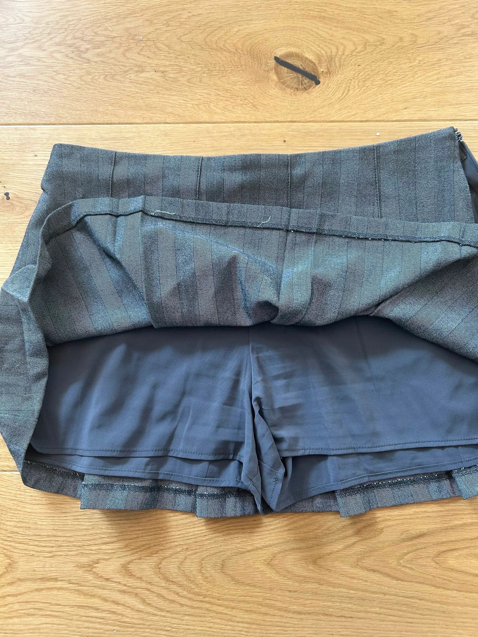 Abercrombie & Fitch Abercrombie & Fitch Skirt Size 28" / US 6 / IT 42 - 2 Thumbnail