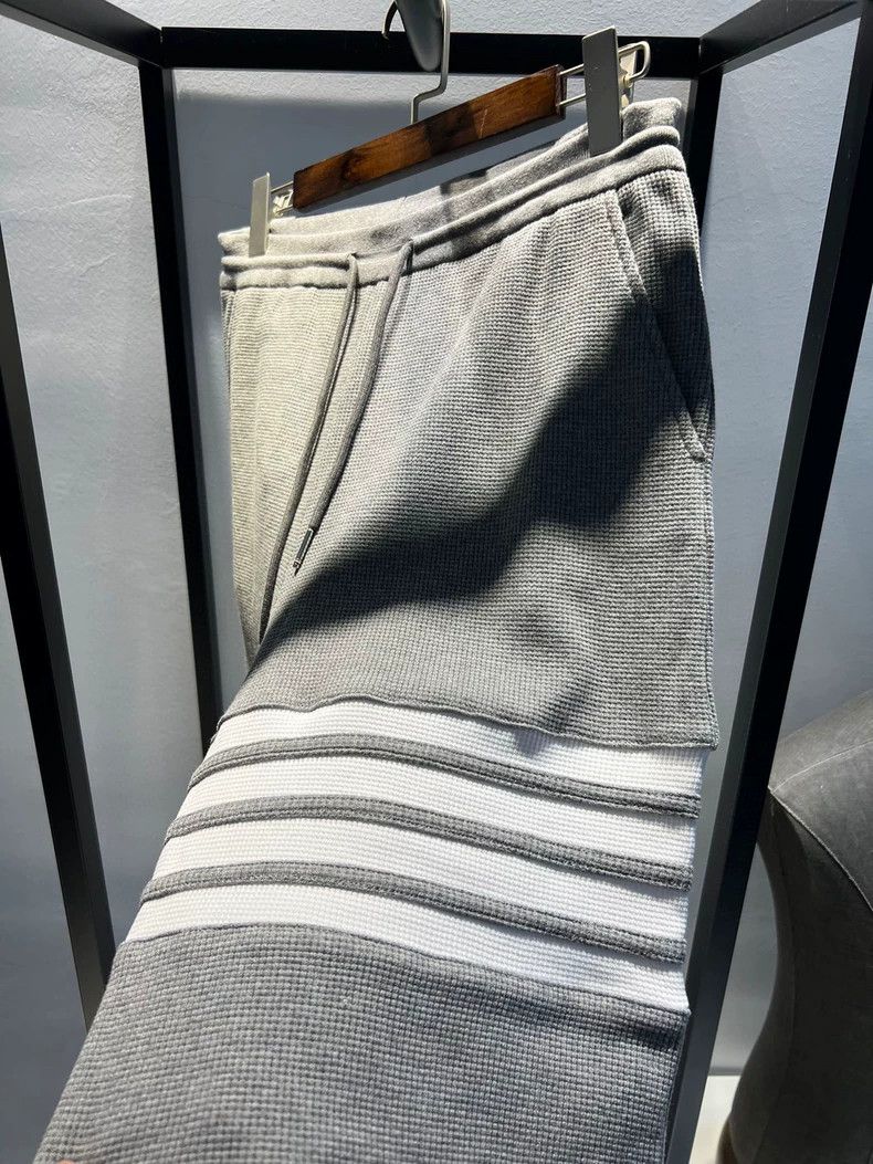 Thom Browne Thom Browne Gray Casual Shorts for Summer-dmc Size US 36 / EU 52 - 2 Thumbnail