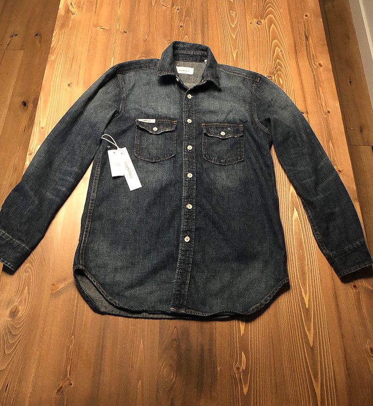 Fear of god essentials offers denim S grey shirt