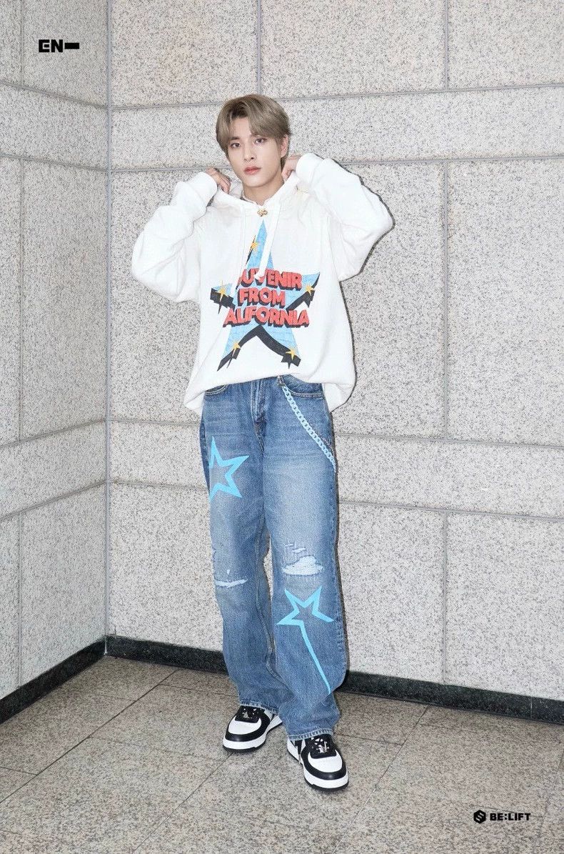 Gucci Gucci Letter Star Print Hoodie-dmc Size US XS / EU 42 / 0 - 8 Thumbnail
