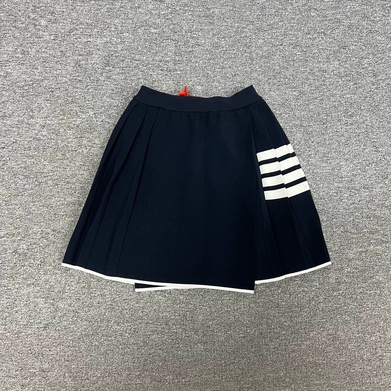 Thom Browne Thom Browne Pleated Skirt in Navy Blue-dmc Size US 31 - 2 Thumbnail