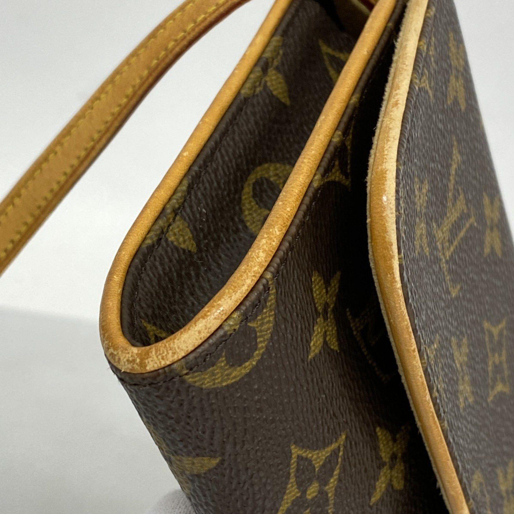 Louis Vuitton Louis Vuitton Pochette Twin GM shoulder Size ONE SIZE - 6 Thumbnail