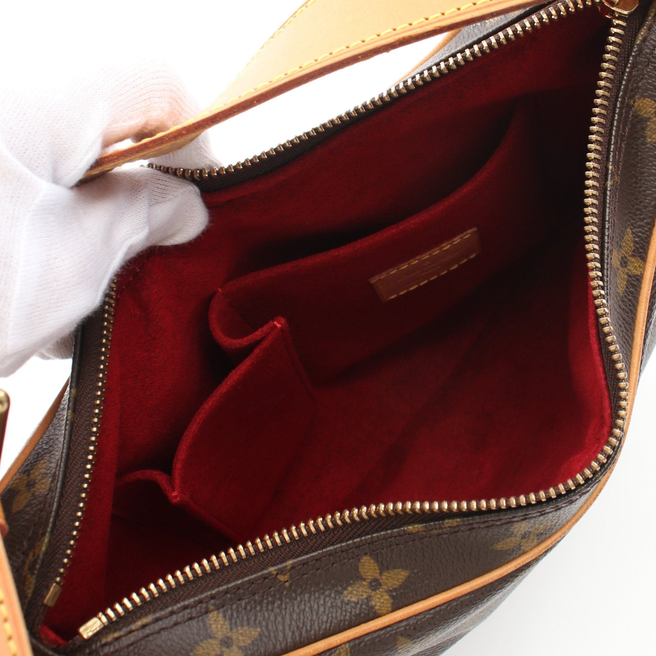 Louis Vuitton Louis Vuitton Croissant Mm Monogram Shoulder Bag Leather Brown Size ONE SIZE - 3 Thumbnail
