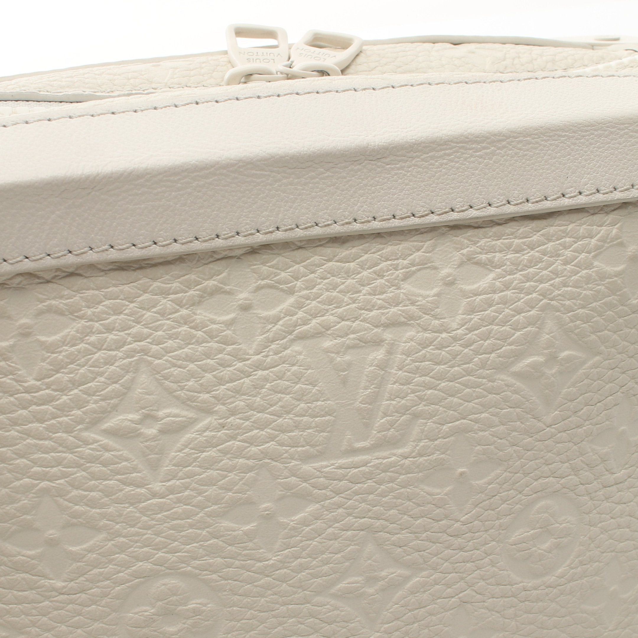 Louis Vuitton Louis Vuitton Soft Trunk Monogram Shoulder Bag Taurillon Leather Off White Size ONE SIZE - 8 Thumbnail