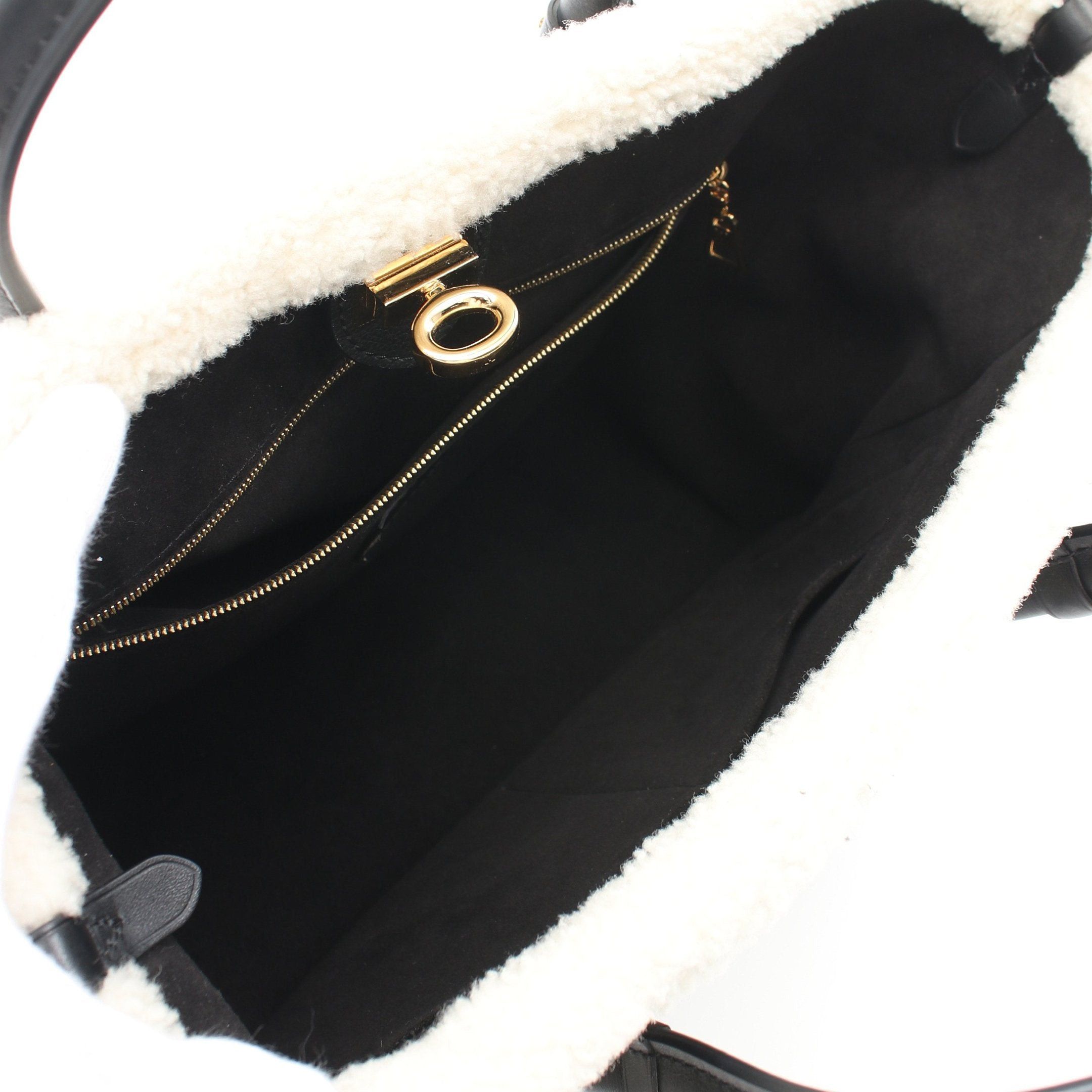 Louis Vuitton Louis Vuitton On My Side Mm Handbag Taurillon Leather Black Size ONE SIZE - 3 Thumbnail