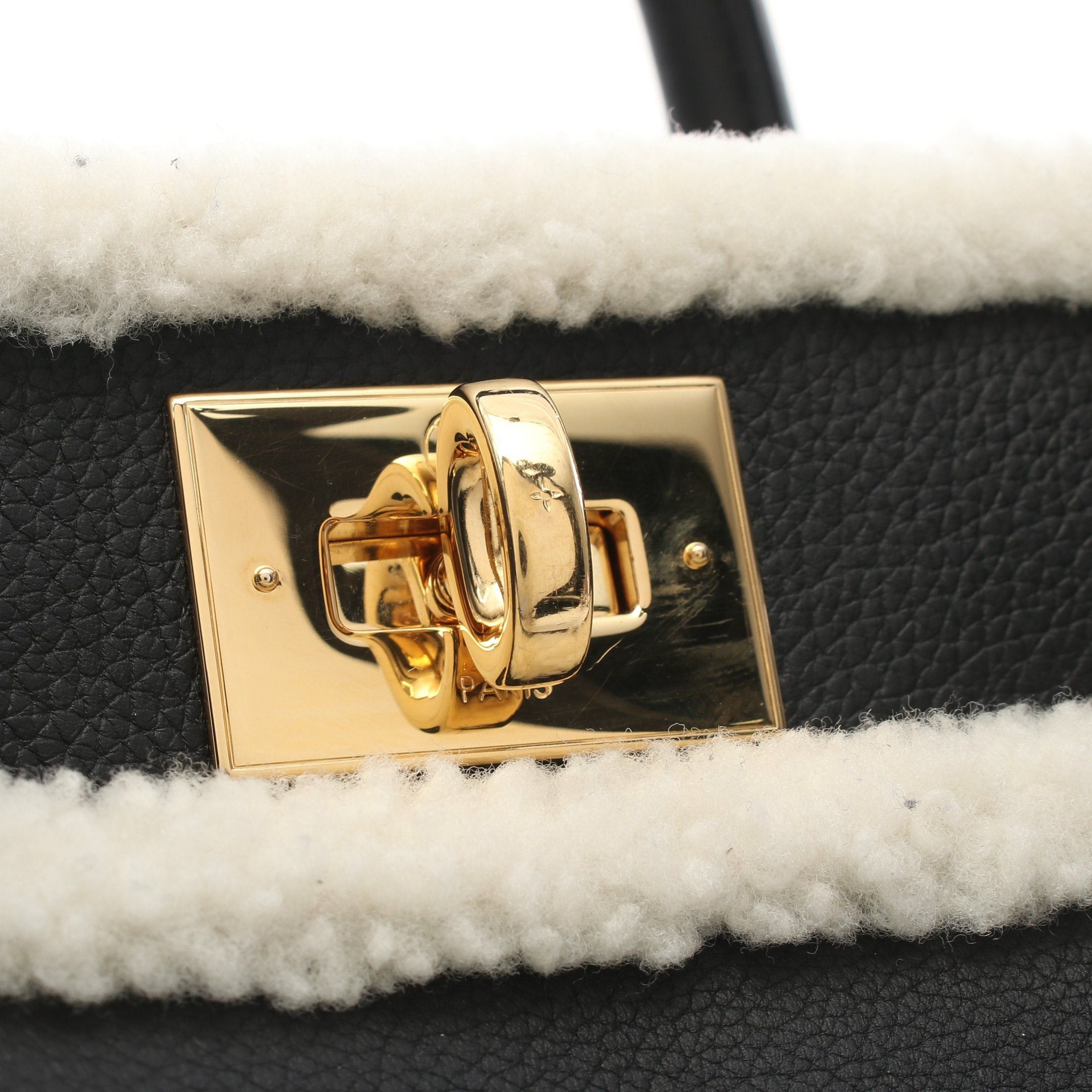 Louis Vuitton Louis Vuitton On My Side Mm Handbag Taurillon Leather Black Size ONE SIZE - 8 Thumbnail