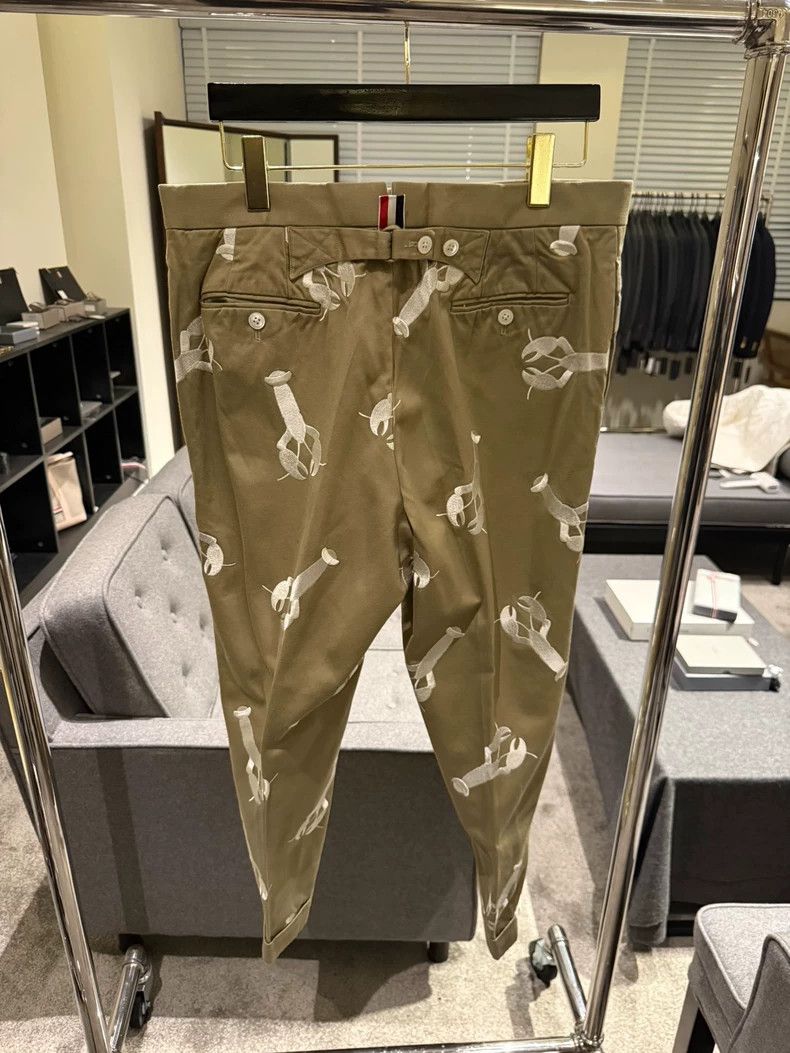 Thom Browne Rare Thom Browne Khaki Embroidered Casual Pants-dmc Size US 30 / EU 46 - 2 Thumbnail