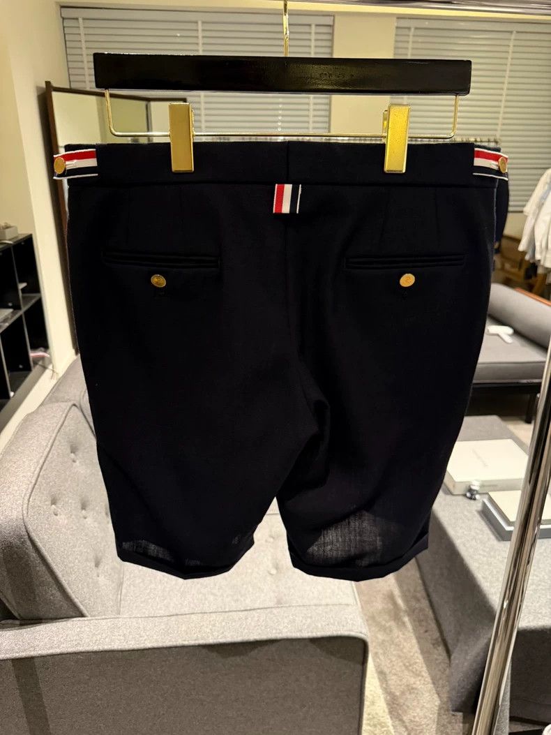 Thom Browne Thom Browne Classic Tailored Shorts-dmc Size US 32 / EU 48 - 2 Thumbnail