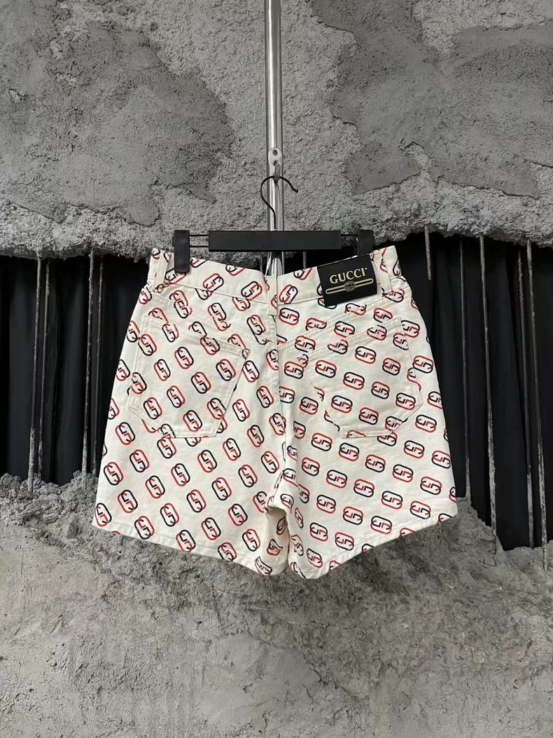 Gucci Gucci Printed Casual Shorts-dmc Size US 30 / EU 46 - 2 Thumbnail