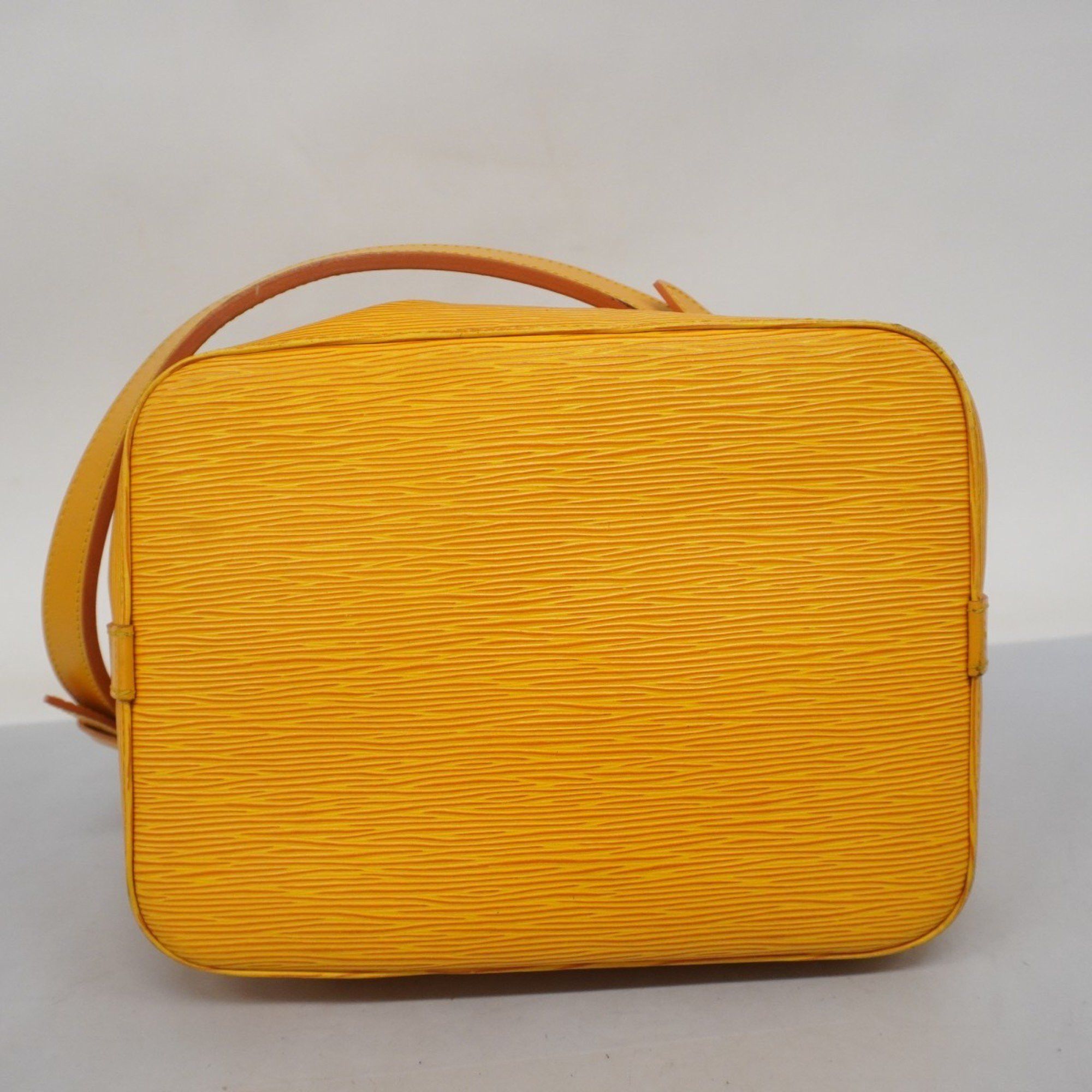 Louis Vuitton Louis Vuitton Petit Noé shoulder Size ONE SIZE - 5 Thumbnail