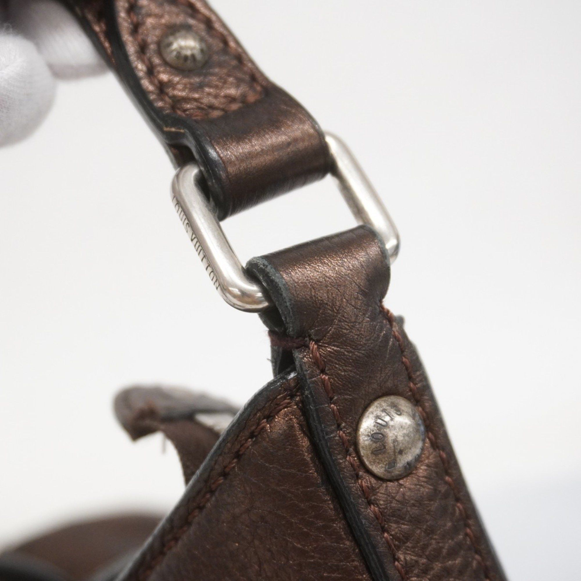 Louis Vuitton Louis Vuitton Mahina shoulder Size ONE SIZE - 8 Thumbnail
