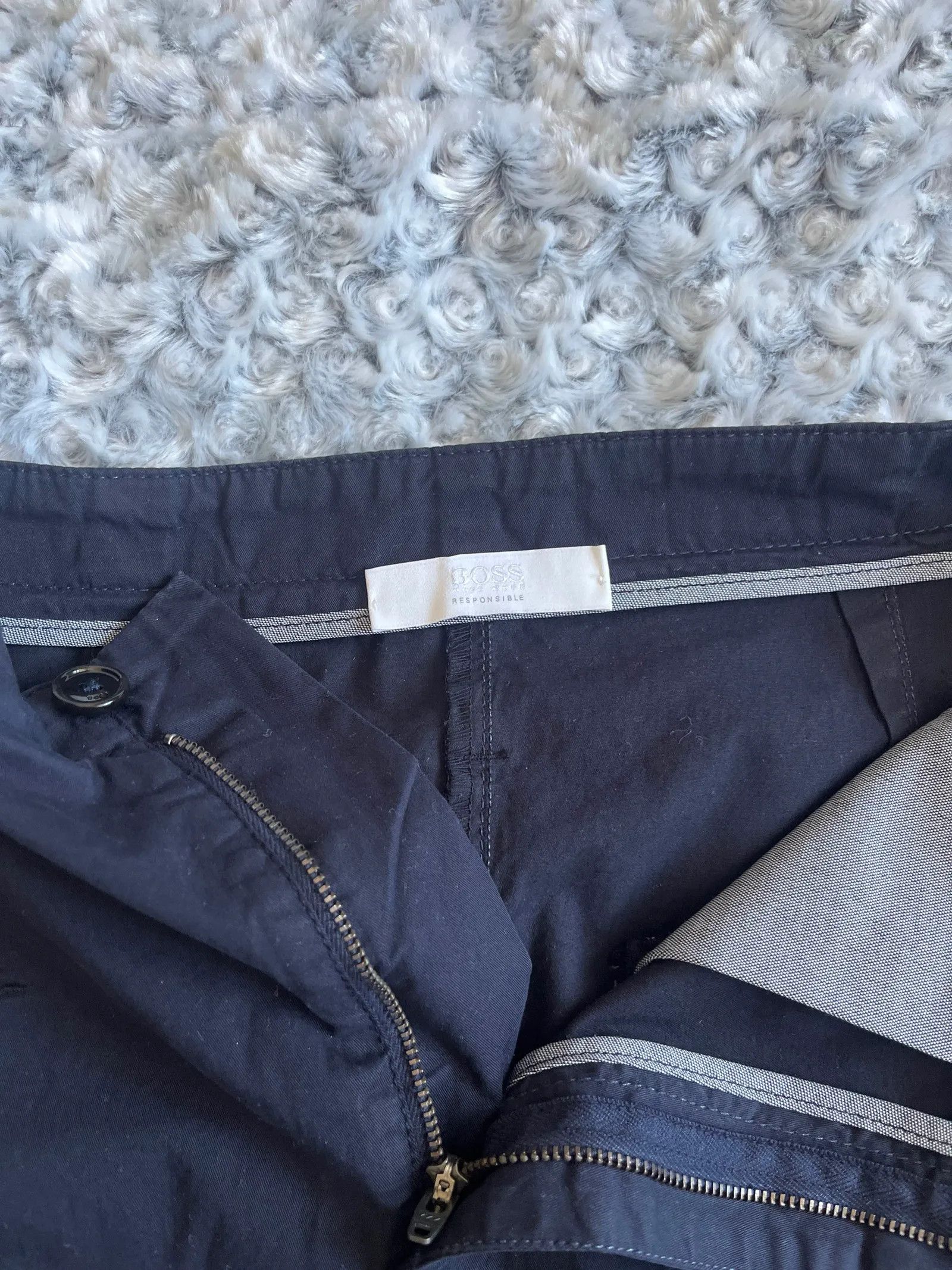 Hugo Boss Boss Skirt Size 26" / US 2 / IT 38 - 2 Thumbnail
