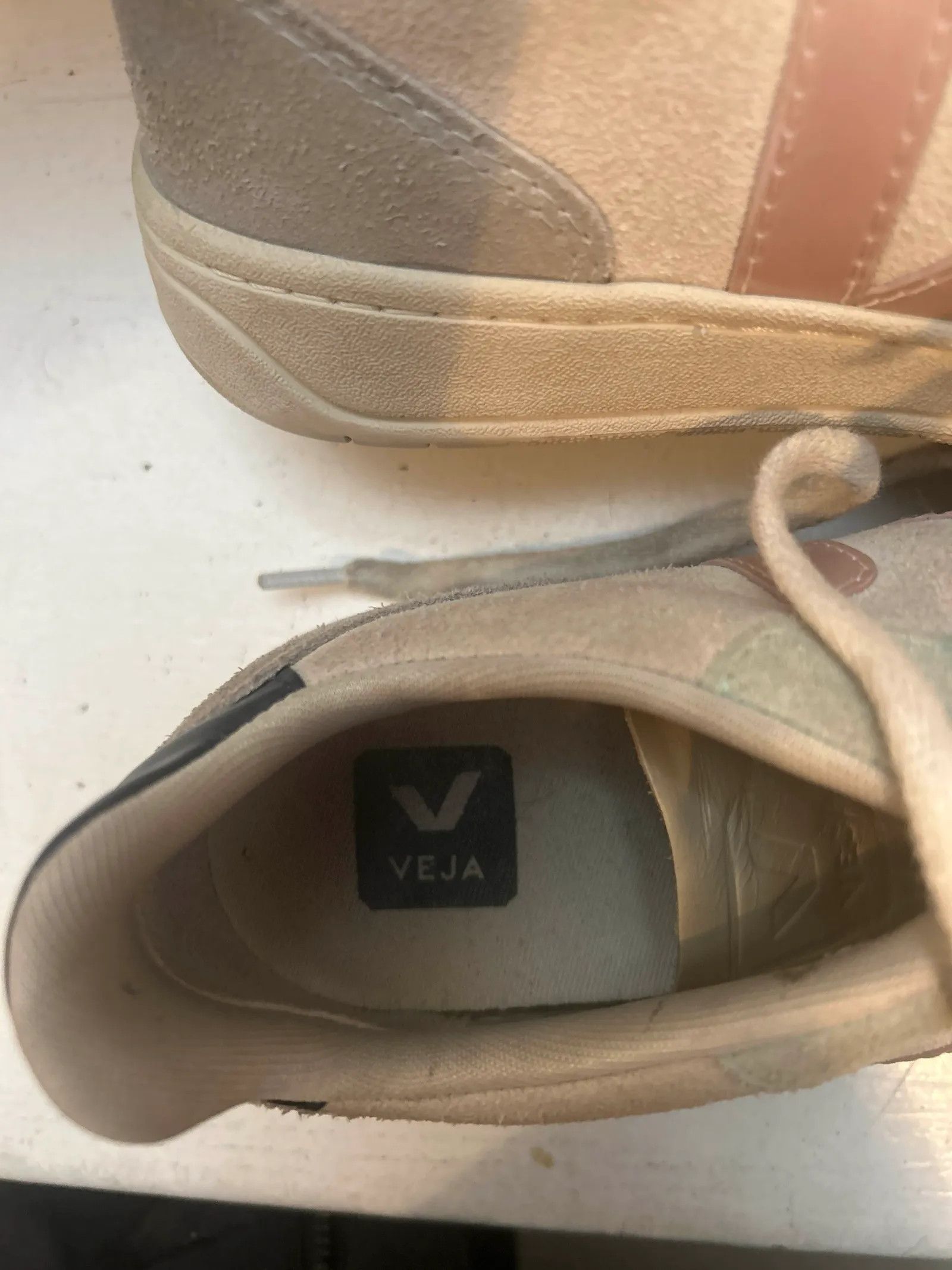 Veja Veja Sneakers Size US 7 / IT 37 - 2 Thumbnail