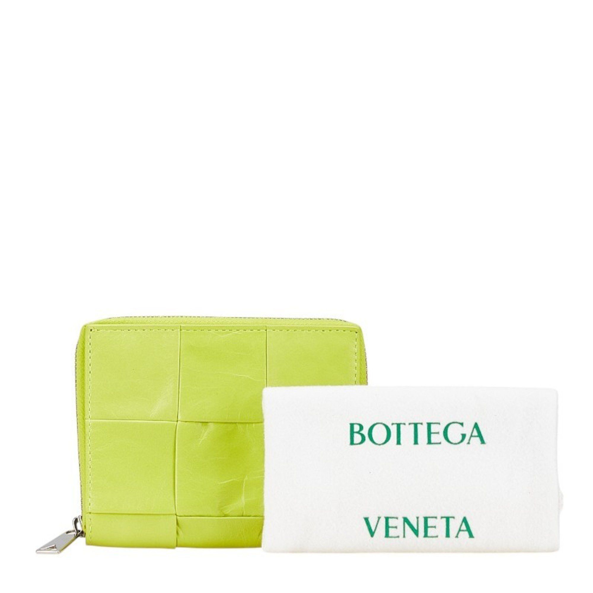 Bottega Veneta Maxi Intrecciato Bi-fold Wallet 681191 Light Green