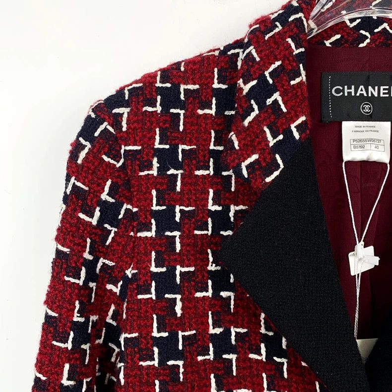Chanel Red Check Wool Blazer from Chanel-dmc Size US M / EU 48-50 / 2 - 3 Thumbnail