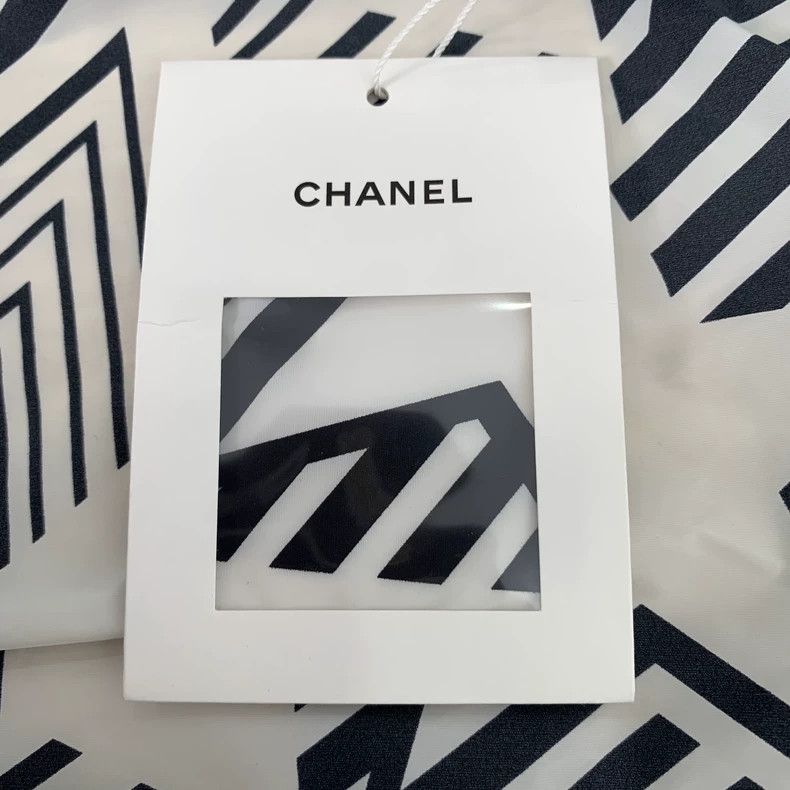 Chanel Chanel Star Print Short Jacket S Size-dmc Size US S / EU 44-46 / 1 - 8 Thumbnail