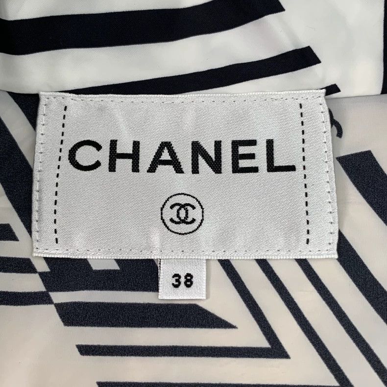 Chanel Chanel Star Print Short Jacket S Size-dmc Size US S / EU 44-46 / 1 - 6 Thumbnail