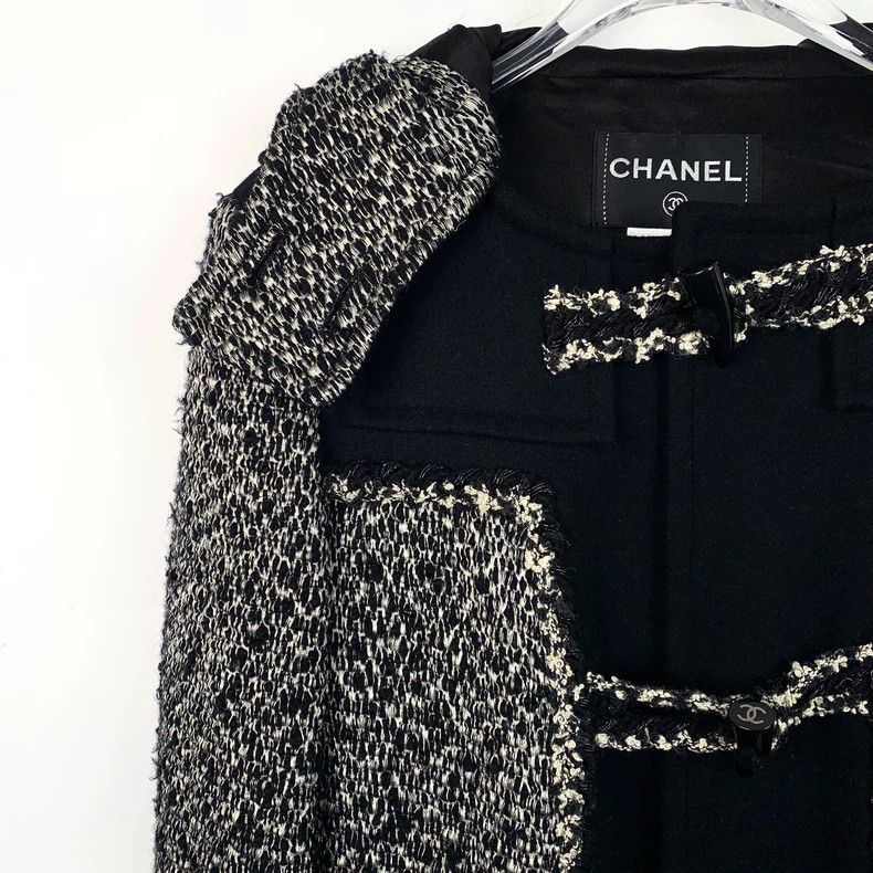 Chanel Chanel Black Wool Hooded Toggle Coat-dmc Size US XXS / EU 40 - 3 Thumbnail