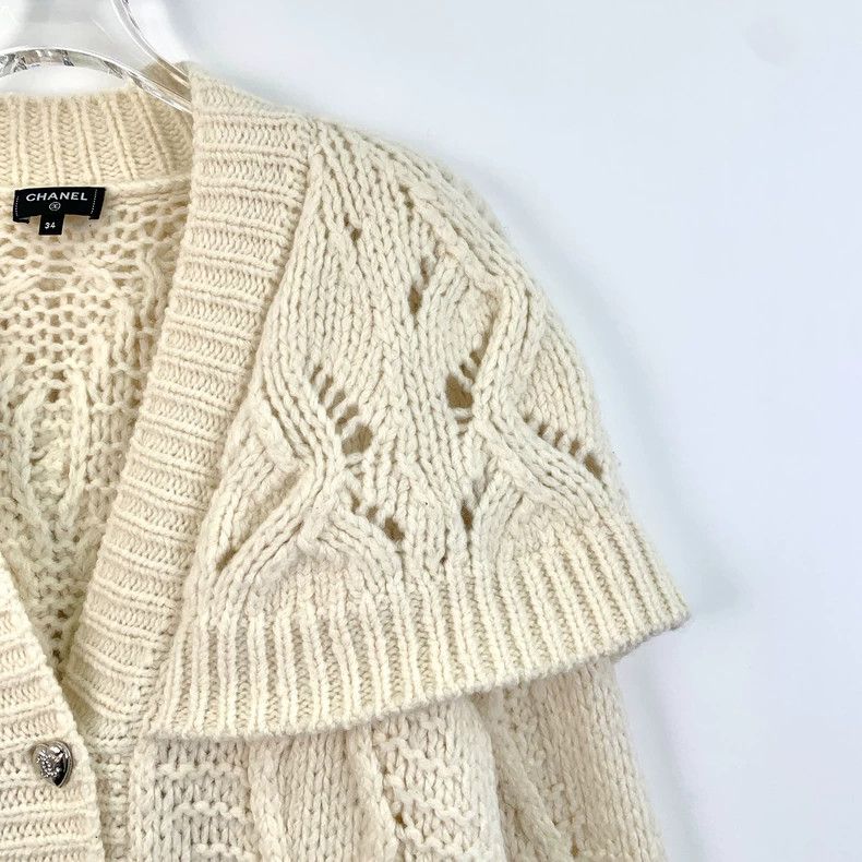 Chanel Beige Heart Button Wool Cardigan-dmc Size US XXS / EU 40 - 3 Thumbnail
