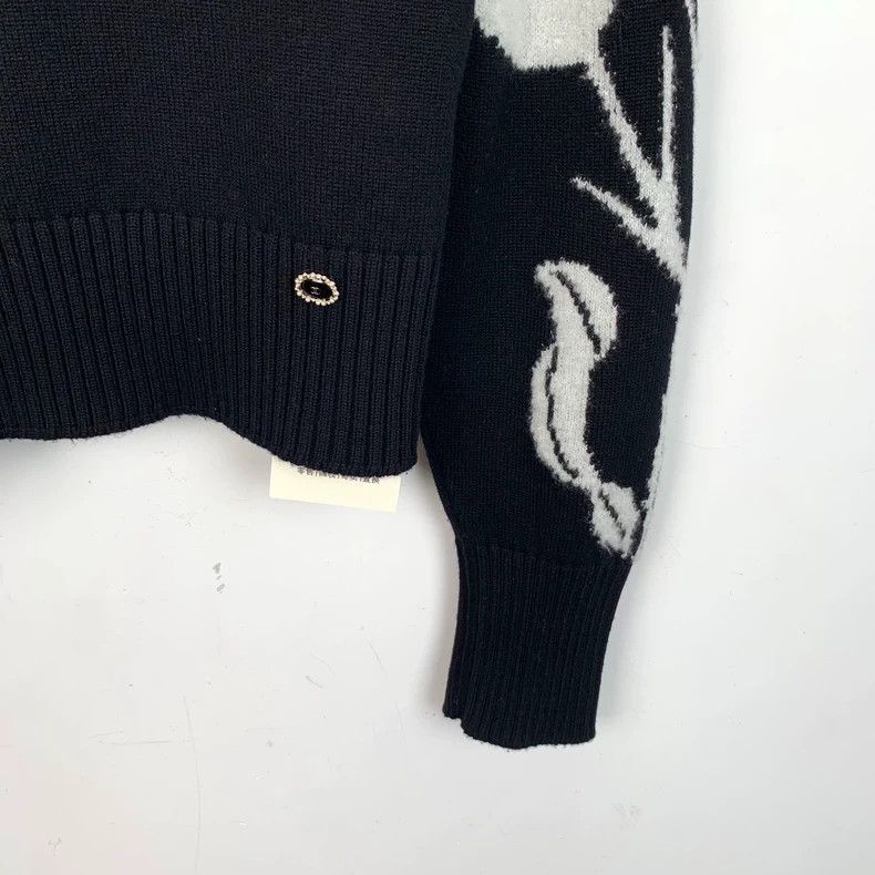 Chanel Black Knitted Sweater with Wing Design-dmc Size US XS / EU 42 / 0 - 4 Thumbnail