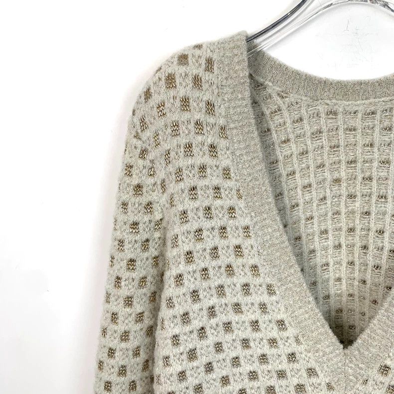 Chanel Chanel Beige V-Neck Long Sleeve Sweater-dmc Size US L / EU 52-54 / 3 - 3 Thumbnail