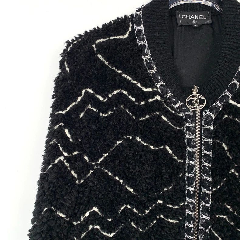 Chanel Black Teddy Jacket with CC Logo-dmc Size US S / EU 44-46 / 1 - 3 Thumbnail
