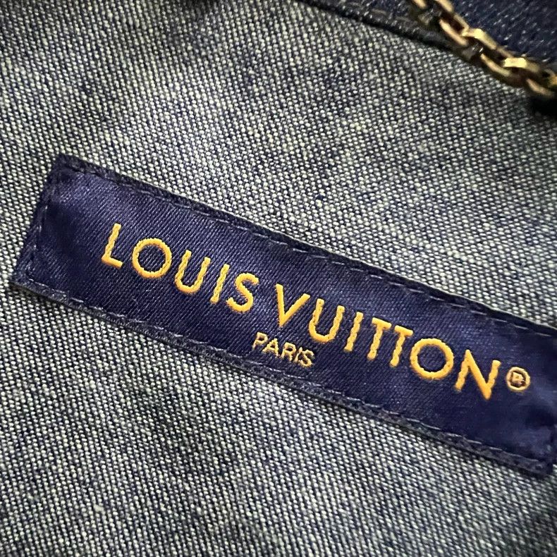 Louis Vuitton Louis Vuitton Blue Embroidered Logo Shirt-dmc Size US L / EU 52-54 / 3 - 3 Thumbnail