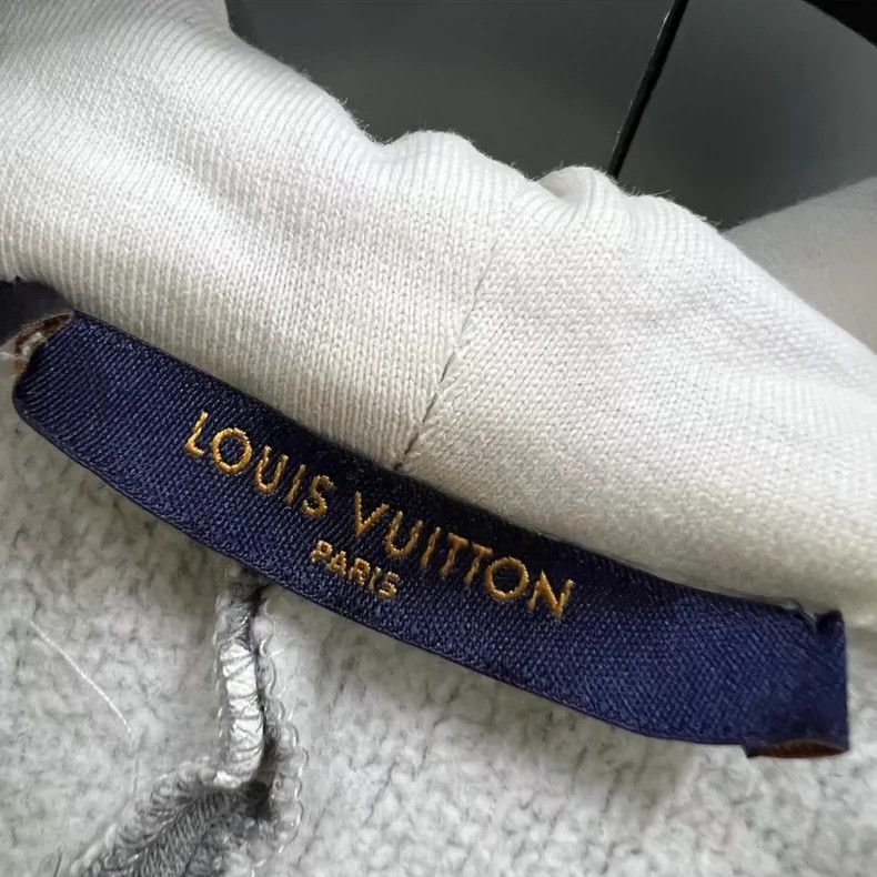 Louis Vuitton Louis Vuitton Hoodie with Monogram Print-dmc Size US M / EU 48-50 / 2 - 4 Thumbnail