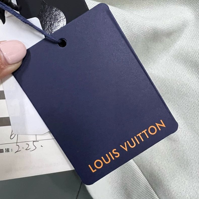 Louis Vuitton Louis Vuitton Logo Embroidered Sweatshirt-dmc Size US XL / EU 56 / 4 - 5 Thumbnail
