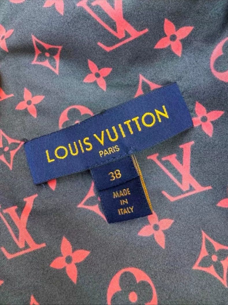 Louis Vuitton Louis Vuitton Waterproof Parka Jacket-dmc Size US M / EU 48-50 / 2 - 2 Thumbnail