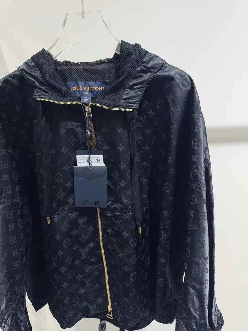 Louis Vuitton Louis Vuitton Fall Winter Logo Jacket-dmc Size US M / EU 48-50 / 2 - 2 Thumbnail