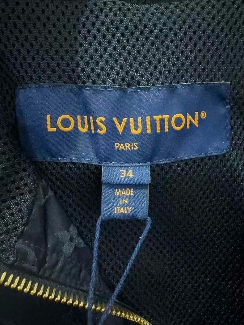 Louis Vuitton Louis Vuitton Fall Winter Logo Jacket-dmc Size US M / EU 48-50 / 2 - 5 Thumbnail